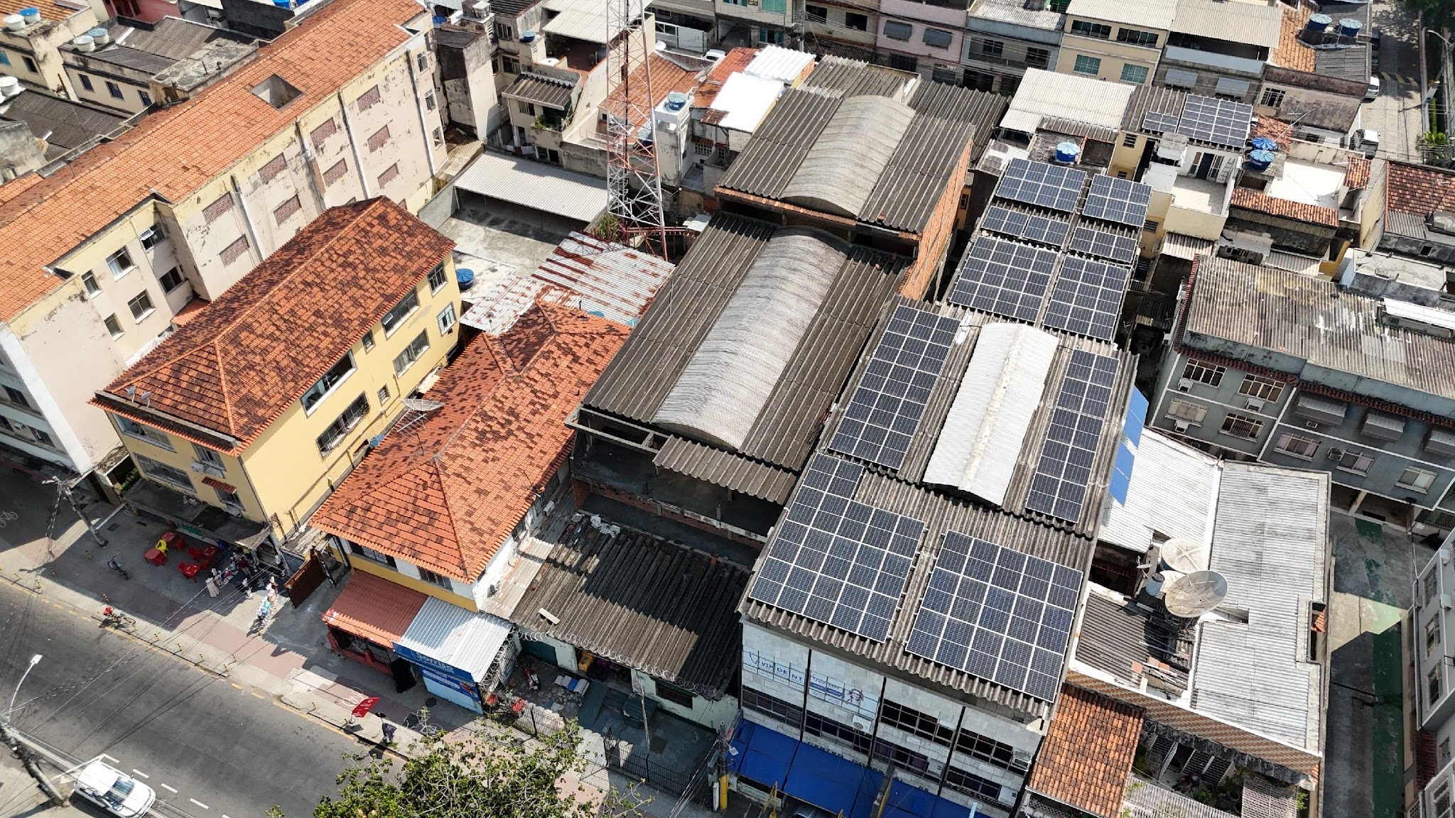 Placas Fotovoltaicas Condominio Empresarial